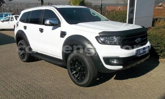 Acheter Occasion Voiture Ford Everest Blanc à Mbabane, Manzini Acheter Occasion Voiture Ford Everest Blanc à Mbabane, Manzini