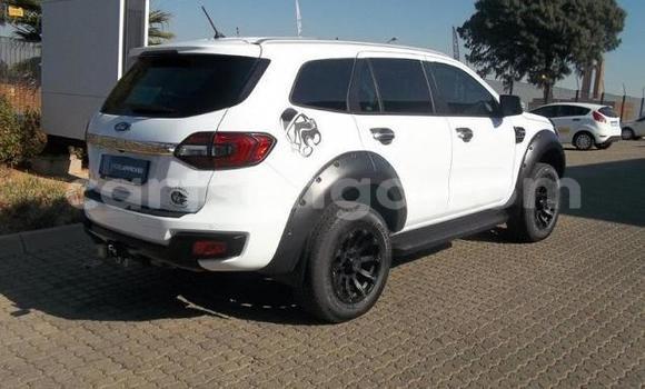 Acheter Occasion Voiture Ford Everest Blanc à Mbabane, Manzini Acheter Occasion Voiture Ford Everest Blanc à Mbabane, Manzini