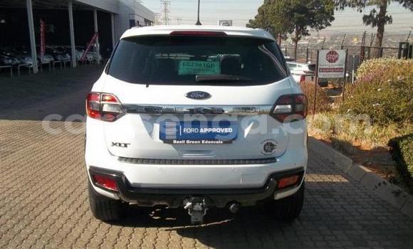 Acheter Occasion Voiture Ford Everest Blanc à Mbabane, Manzini Acheter Occasion Voiture Ford Everest Blanc à Mbabane, Manzini