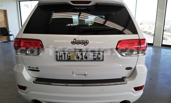 Acheter Occasion Voiture Jeep Grand Cherokee Blanc à Bhunya, Manzini Acheter Occasion Voiture Jeep Grand Cherokee Blanc à Bhunya, Manzini