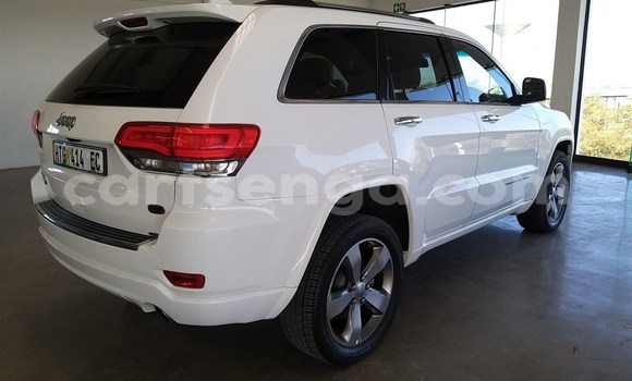 Acheter Occasion Voiture Jeep Grand Cherokee Blanc à Bhunya, Manzini Acheter Occasion Voiture Jeep Grand Cherokee Blanc à Bhunya, Manzini