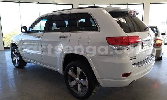 Acheter Occasion Voiture Jeep Grand Cherokee Blanc à Bhunya, Manzini Acheter Occasion Voiture Jeep Grand Cherokee Blanc à Bhunya, Manzini