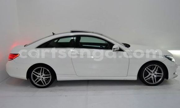 Buy Used Mercedes‒Benz E–Class White Car in Big Bend in Lubombo Buy Used Mercedes‒Benz E–Class White Car in Big Bend in Lubombo