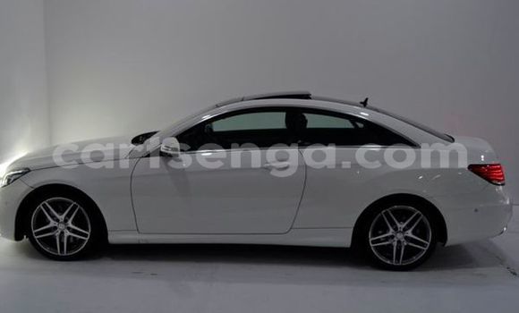 Buy Used Mercedes‒Benz E–Class White Car in Big Bend in Lubombo Buy Used Mercedes‒Benz E–Class White Car in Big Bend in Lubombo