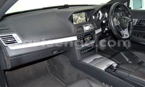 Buy Used Mercedes‒Benz E–Class White Car in Big Bend in Lubombo Buy Used Mercedes‒Benz E–Class White Car in Big Bend in Lubombo