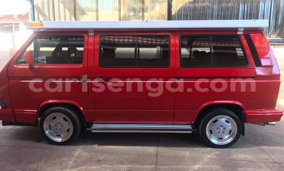 Nunua Ilio tumika Volkswagen Caravelle Red Gari ndani ya Mondi nchini Hhohho Nunua Ilio tumika Volkswagen Caravelle Red Gari ndani ya Mondi nchini Hhohho