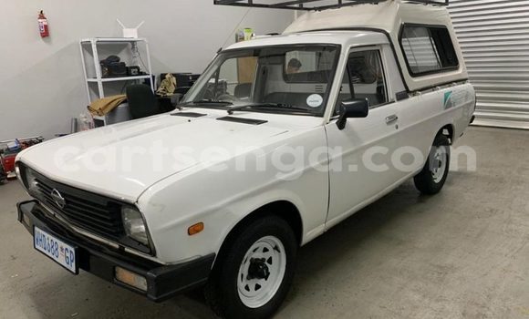 Buy Used Nissan Pickup White Car in Big Bend in Lubombo Buy Used Nissan Pickup White Car in Big Bend in Lubombo