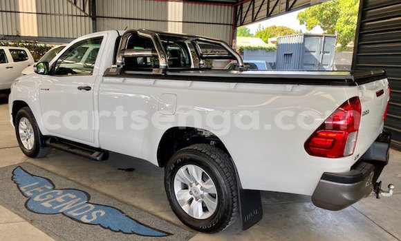 Nunua Ilio tumika Toyota Hilux White Gari ndani ya Big Bend nchini Lubombo Nunua Ilio tumika Toyota Hilux White Gari ndani ya Big Bend nchini Lubombo