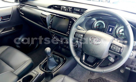 Nunua Ilio tumika Toyota Hilux White Gari ndani ya Bulembu nchini Hhohho Nunua Ilio tumika Toyota Hilux White Gari ndani ya Bulembu nchini Hhohho