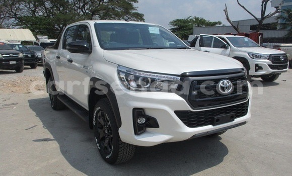 Buy Used Toyota Hilux White Car in Ezulwini in Hhohho Buy Used Toyota Hilux White Car in Ezulwini in Hhohho