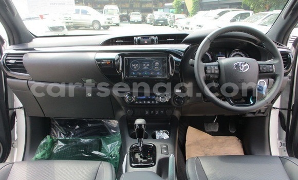 Buy Used Toyota Hilux White Car in Ezulwini in Hhohho Buy Used Toyota Hilux White Car in Ezulwini in Hhohho