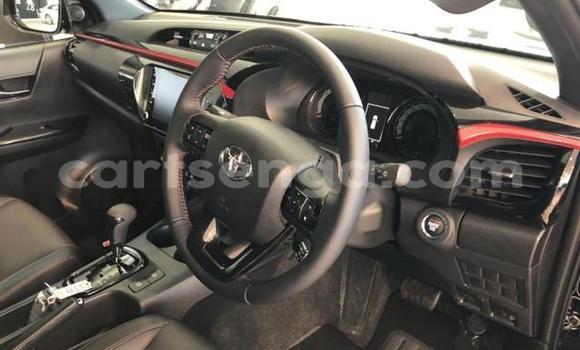 Nunua Ilio tumika Toyota Hilux Black Gari ndani ya Bulembu nchini Hhohho Nunua Ilio tumika Toyota Hilux Black Gari ndani ya Bulembu nchini Hhohho