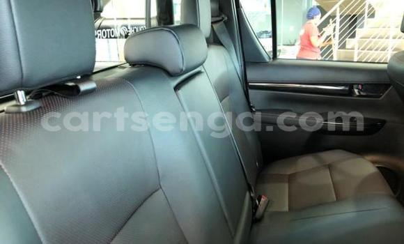 Nunua Ilio tumika Toyota Hilux Black Gari ndani ya Bulembu nchini Hhohho Nunua Ilio tumika Toyota Hilux Black Gari ndani ya Bulembu nchini Hhohho