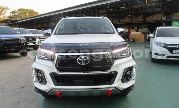 Buy Used Toyota Hilux White Car in Ezulwini in Hhohho Buy Used Toyota Hilux White Car in Ezulwini in Hhohho