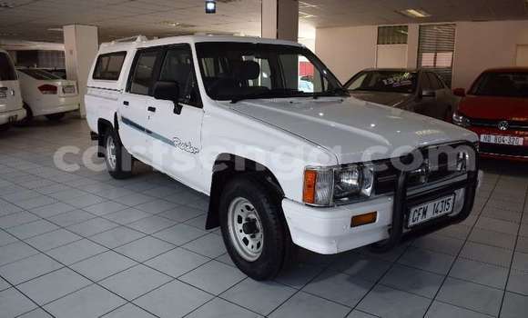 Buy Used Toyota Hilux White Car in Ezulwini in Hhohho Buy Used Toyota Hilux White Car in Ezulwini in Hhohho