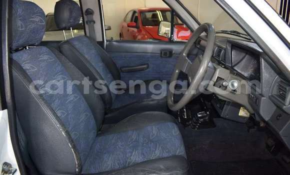 Buy Used Toyota Hilux White Car in Ezulwini in Hhohho Buy Used Toyota Hilux White Car in Ezulwini in Hhohho