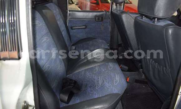 Buy Used Toyota Hilux White Car in Ezulwini in Hhohho Buy Used Toyota Hilux White Car in Ezulwini in Hhohho