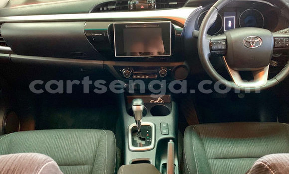 Nunua Ilio tumika Toyota Hilux White Gari ndani ya Ezulwini nchini Hhohho Nunua Ilio tumika Toyota Hilux White Gari ndani ya Ezulwini nchini Hhohho