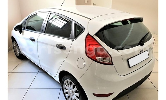 Acheter Occasion Voiture Ford Fiesta Blanc à Big Bend, Lubombo District Acheter Occasion Voiture Ford Fiesta Blanc à Big Bend, Lubombo District