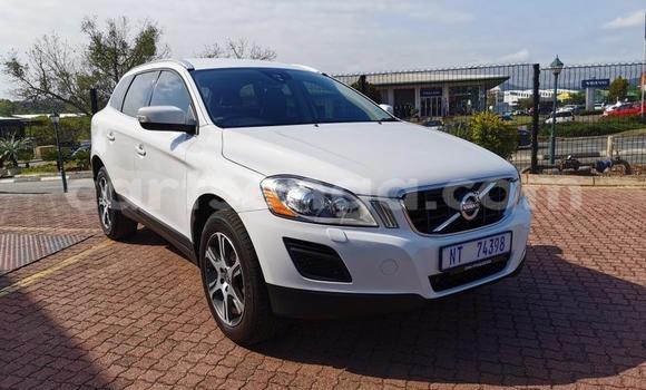 Buy Used Volvo XC60 White Car in Big Bend in Lubombo District