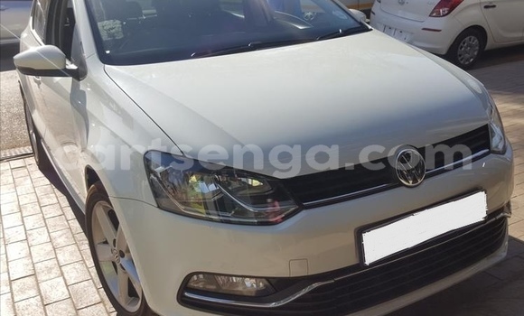 Acheter Occasion Voiture Volkswagen Polo Blanc à Big Bend, Lubombo District Acheter Occasion Voiture Volkswagen Polo Blanc à Big Bend, Lubombo District