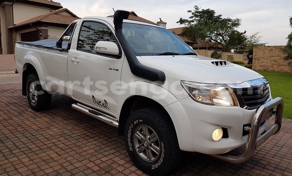 Buy Used Toyota Hilux White Car in Mbabane in Manzini Buy Used Toyota Hilux White Car in Mbabane in Manzini