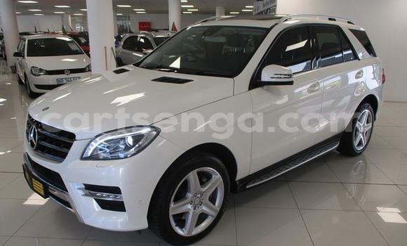 Acheter Occasion Voiture Mercedes‒Benz ML–Class Blanc à Ezulwini, Hhohho Acheter Occasion Voiture Mercedes‒Benz ML–Class Blanc à Ezulwini, Hhohho