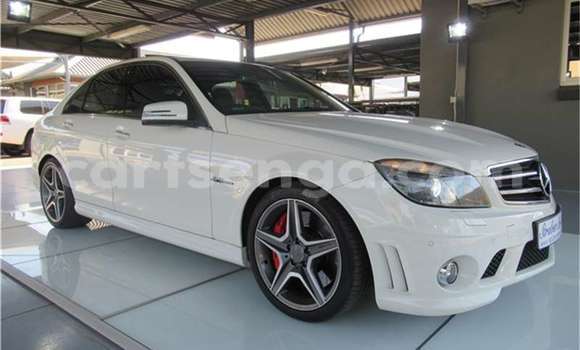 Acheter Occasion Voiture Mercedes‒Benz E-klasse Blanc à Bulembu, Hhohho Acheter Occasion Voiture Mercedes‒Benz E-klasse Blanc à Bulembu, Hhohho