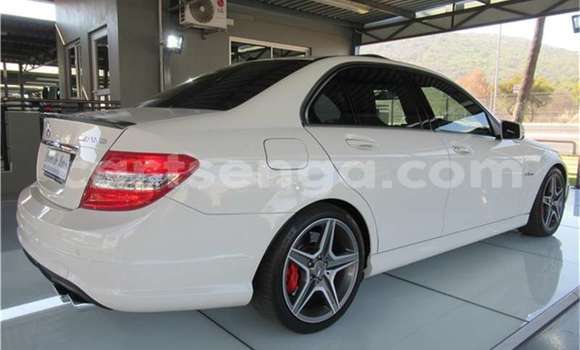 Acheter Occasion Voiture Mercedes‒Benz E-klasse Blanc à Bulembu, Hhohho Acheter Occasion Voiture Mercedes‒Benz E-klasse Blanc à Bulembu, Hhohho