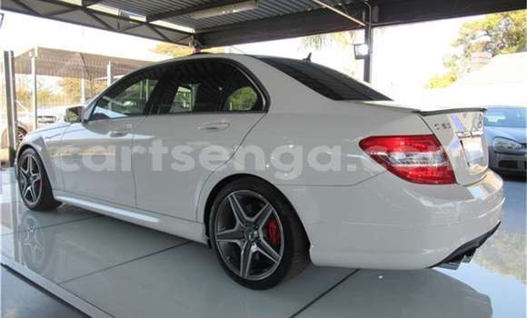 Acheter Occasion Voiture Mercedes‒Benz E-klasse Blanc à Bulembu, Hhohho Acheter Occasion Voiture Mercedes‒Benz E-klasse Blanc à Bulembu, Hhohho