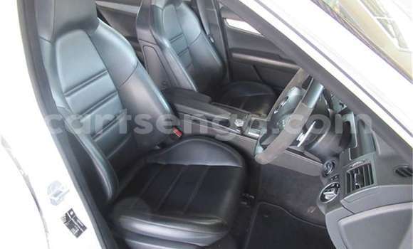 Acheter Occasion Voiture Mercedes‒Benz E-klasse Blanc à Bulembu, Hhohho Acheter Occasion Voiture Mercedes‒Benz E-klasse Blanc à Bulembu, Hhohho