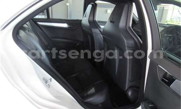 Acheter Occasion Voiture Mercedes‒Benz E-klasse Blanc à Bulembu, Hhohho Acheter Occasion Voiture Mercedes‒Benz E-klasse Blanc à Bulembu, Hhohho