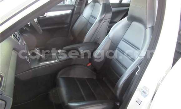 Acheter Occasion Voiture Mercedes‒Benz E-klasse Blanc à Bulembu, Hhohho Acheter Occasion Voiture Mercedes‒Benz E-klasse Blanc à Bulembu, Hhohho