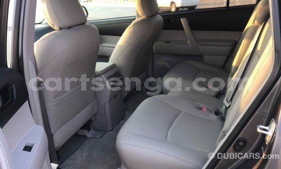Buy Import Toyota Highlander Other Car in Import - Dubai in Hhohho Buy Import Toyota Highlander Other Car in Import - Dubai in Hhohho