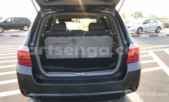Buy Import Toyota Highlander Other Car in Import - Dubai in Hhohho Buy Import Toyota Highlander Other Car in Import - Dubai in Hhohho