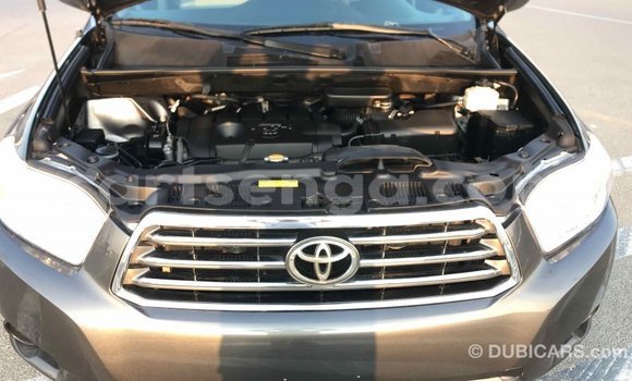 Buy Import Toyota Highlander Other Car in Import - Dubai in Hhohho Buy Import Toyota Highlander Other Car in Import - Dubai in Hhohho