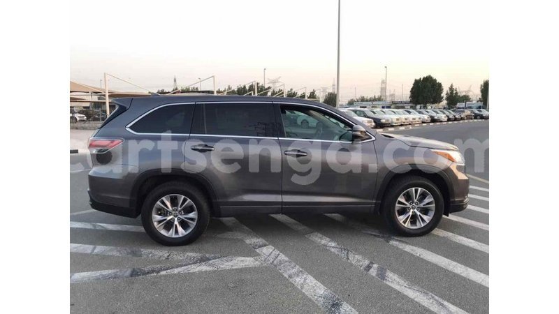 Big with watermark toyota highlander hhohho import dubai 10554
