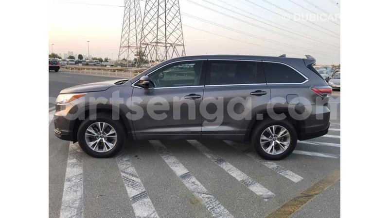 Big with watermark toyota highlander hhohho import dubai 10554