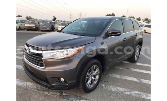 Buy Import Toyota Highlander Other Car in Import - Dubai in Hhohho Buy Import Toyota Highlander Other Car in Import - Dubai in Hhohho