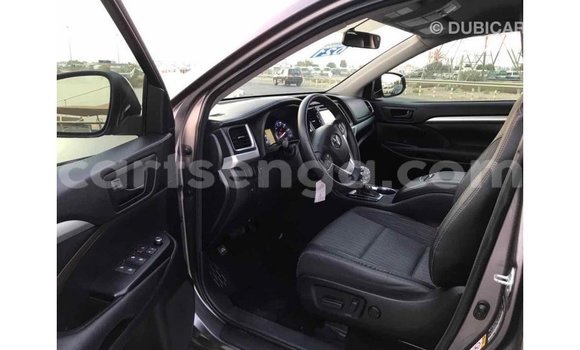 Buy Import Toyota Highlander Other Car in Import - Dubai in Hhohho Buy Import Toyota Highlander Other Car in Import - Dubai in Hhohho