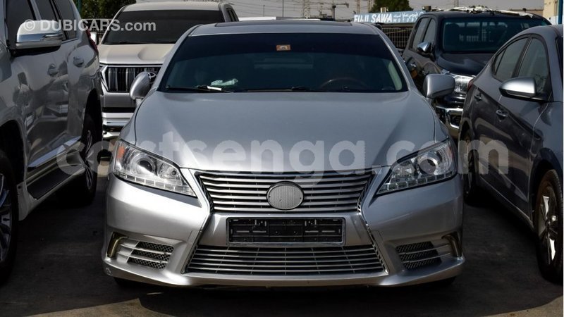 Big with watermark lexus es hhohho import dubai 10562