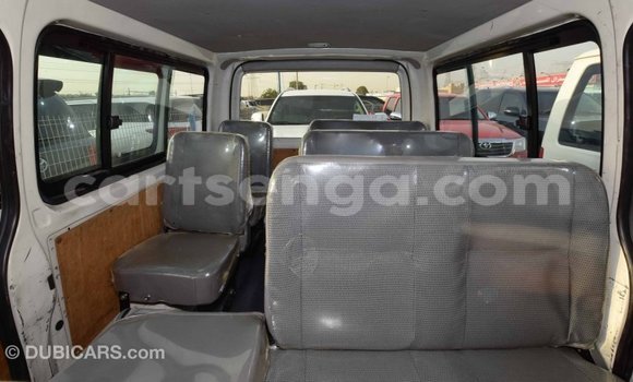 Acheter Import Voiture Toyota Hiace Blanc à Import - Dubai, Hhohho Acheter Import Voiture Toyota Hiace Blanc à Import - Dubai, Hhohho