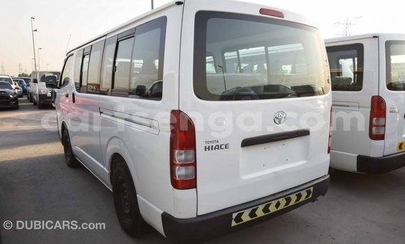 Acheter Import Voiture Toyota Hiace Blanc à Import - Dubai, Hhohho Acheter Import Voiture Toyota Hiace Blanc à Import - Dubai, Hhohho
