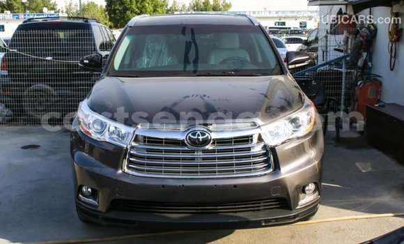 Buy Import Toyota Highlander Other Car in Import - Dubai in Hhohho Buy Import Toyota Highlander Other Car in Import - Dubai in Hhohho