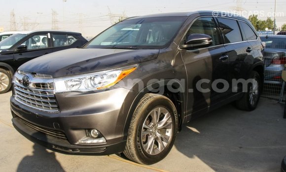 Buy Import Toyota Highlander Other Car in Import - Dubai in Hhohho Buy Import Toyota Highlander Other Car in Import - Dubai in Hhohho