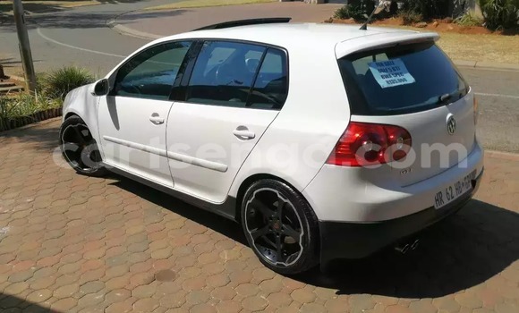 Buy Used Volkswagen Golf White Car in Manzini in Manzini Buy Used Volkswagen Golf White Car in Manzini in Manzini