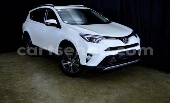 Acheter Occasion Voiture Toyota RAV4 Blanc à Big Bend, Lubombo District Acheter Occasion Voiture Toyota RAV4 Blanc à Big Bend, Lubombo District