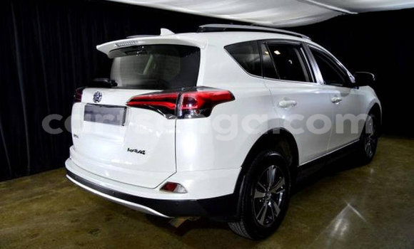 Acheter Occasion Voiture Toyota RAV4 Blanc à Big Bend, Lubombo District Acheter Occasion Voiture Toyota RAV4 Blanc à Big Bend, Lubombo District