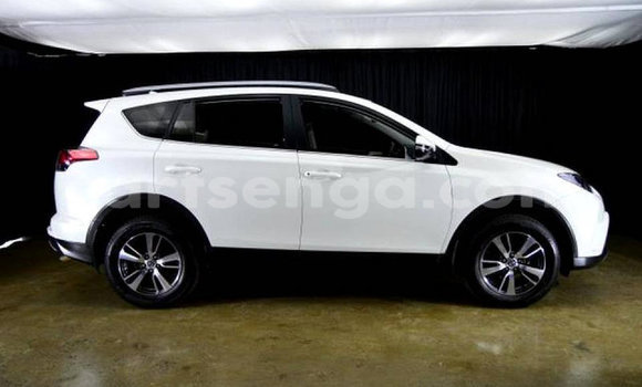 Acheter Occasion Voiture Toyota RAV4 Blanc à Big Bend, Lubombo District Acheter Occasion Voiture Toyota RAV4 Blanc à Big Bend, Lubombo District