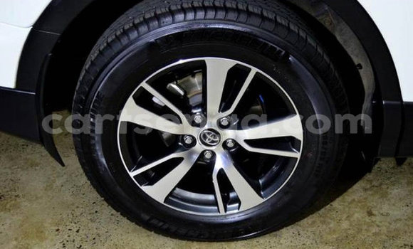 Acheter Occasion Voiture Toyota RAV4 Blanc à Big Bend, Lubombo District Acheter Occasion Voiture Toyota RAV4 Blanc à Big Bend, Lubombo District